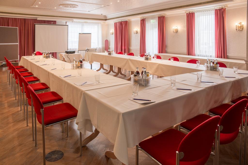 Hotel Schwarzer Adler Тангермюнде Екстер'єр фото